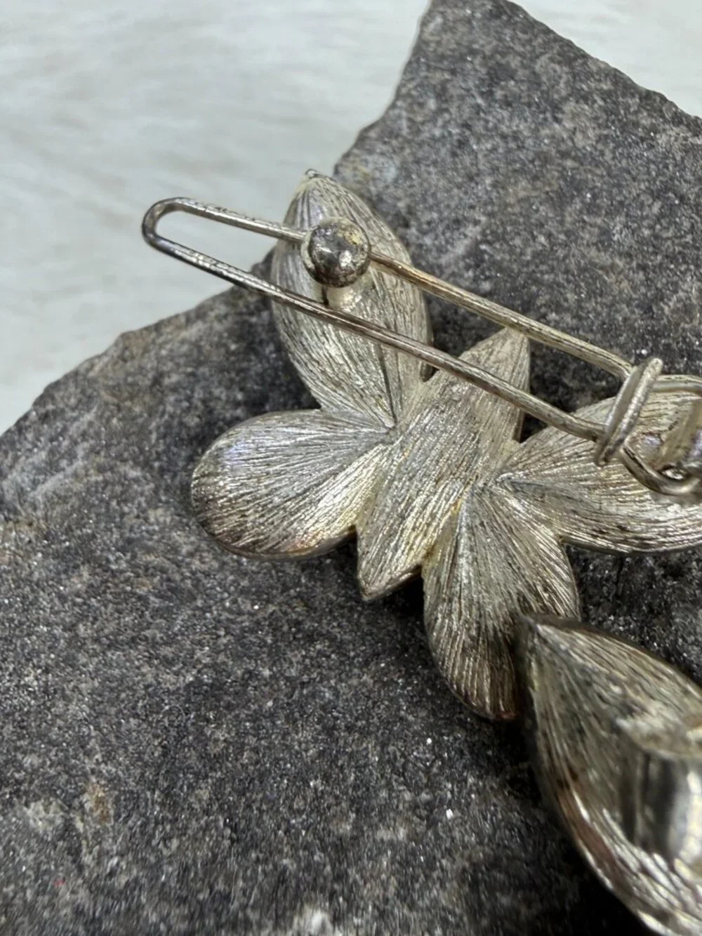 Vintage Pair of Silver Tone Clear & Black Acrylic Butterfly Barrettes 1